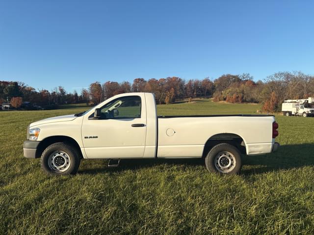 Image of Dodge Ram 1500 equipment image 1