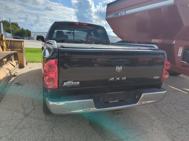 Image of Dodge Ram 1500 equipment image 4