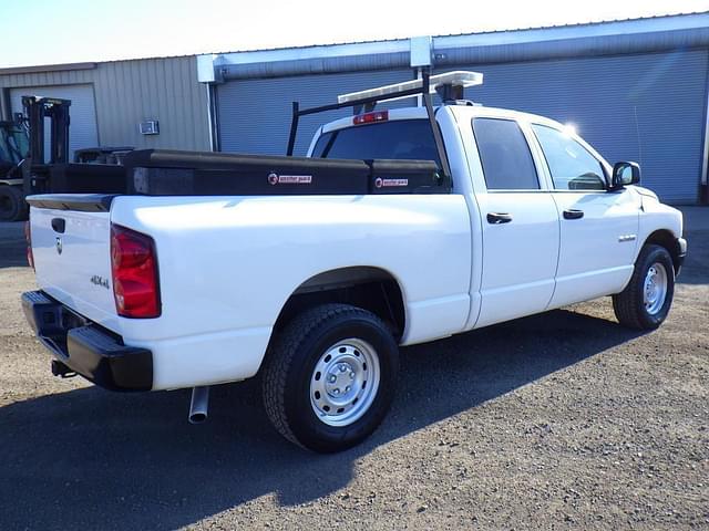 Image of Dodge Ram 1500 equipment image 2