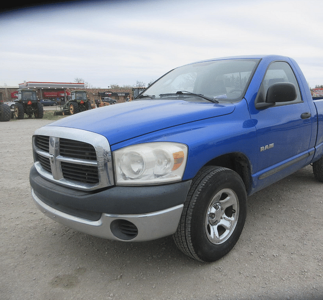 Image of Dodge Ram 1500 equipment image 2