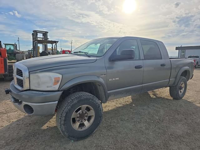 Image of Dodge Ram 1500 equipment image 2