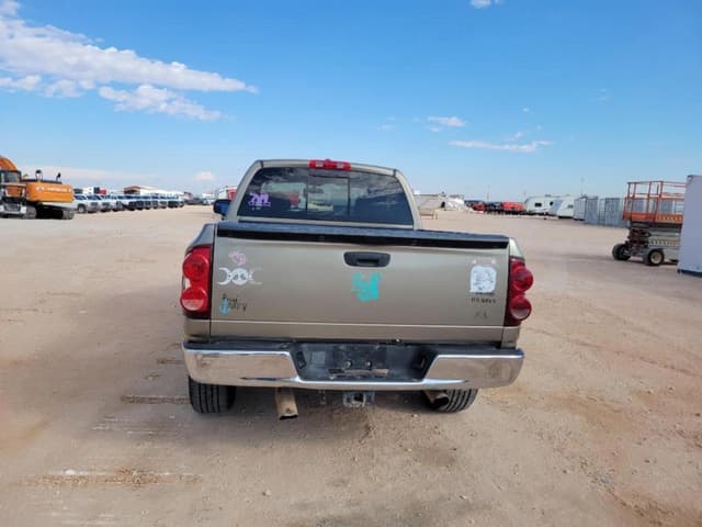 Image of Dodge Ram 1500 equipment image 3