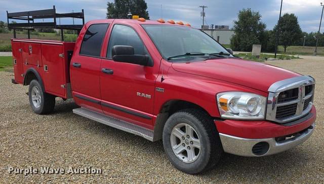 Image of Dodge Ram 1500 equipment image 2