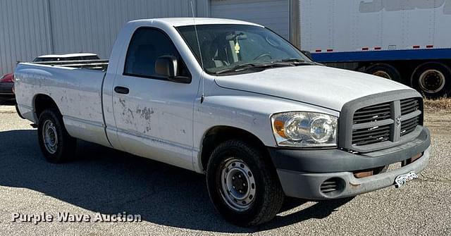 Image of Dodge Ram 1500 equipment image 2