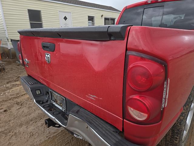 Image of Dodge Ram 1500 equipment image 3