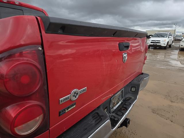 Image of Dodge Ram 1500 equipment image 4