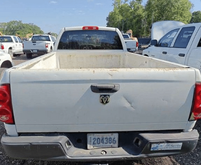 Image of Dodge Ram 2500 equipment image 3