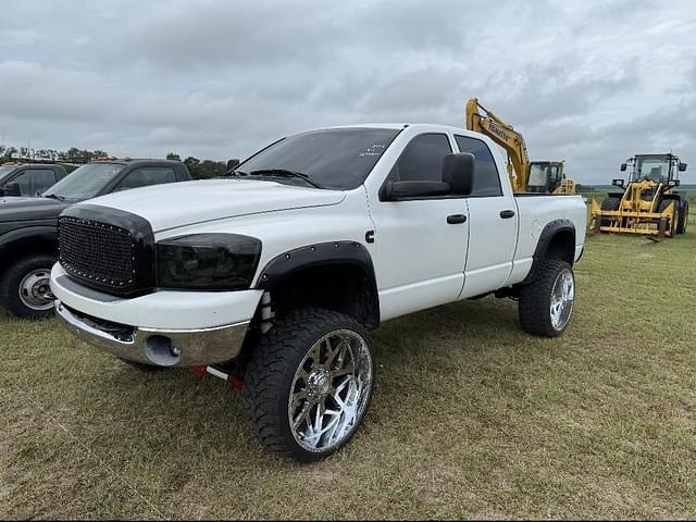 Image of Dodge Ram 2500 equipment image 1