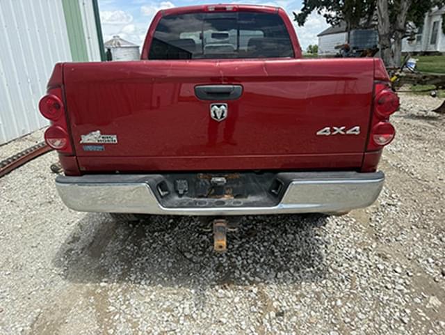 Image of Dodge Ram 2500 equipment image 4