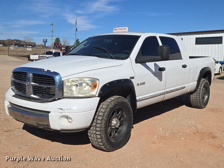 2008 Dodge Ram 2500 Equipment Image0
