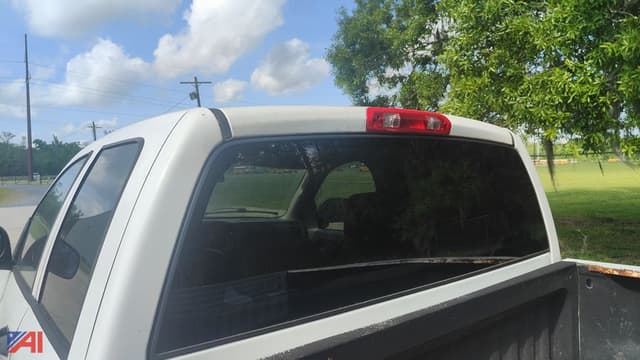 Image of Dodge Ram 2500 equipment image 2