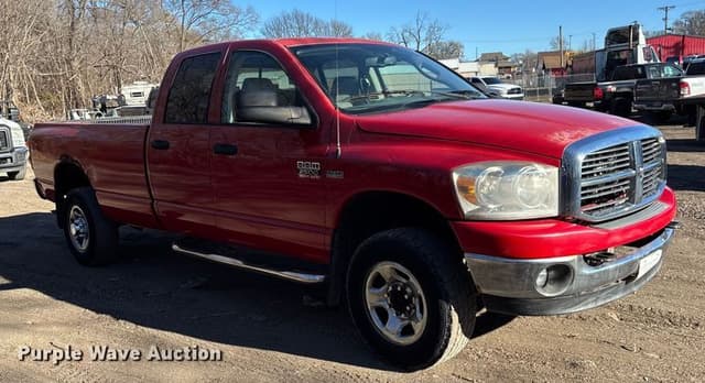 Image of Dodge Ram 2500 equipment image 2
