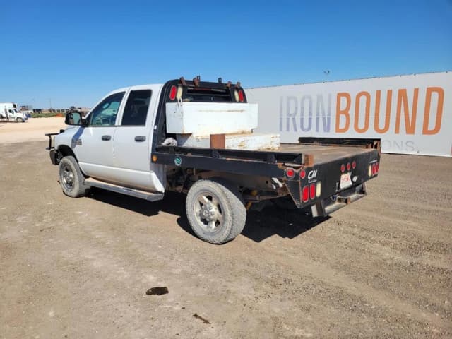 Image of Dodge Ram 2500 equipment image 2