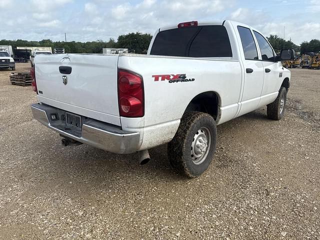 Image of Dodge Ram 2500 equipment image 4