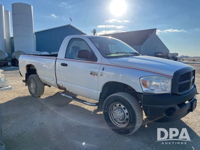 Image of Dodge Ram 2500 equipment image 4