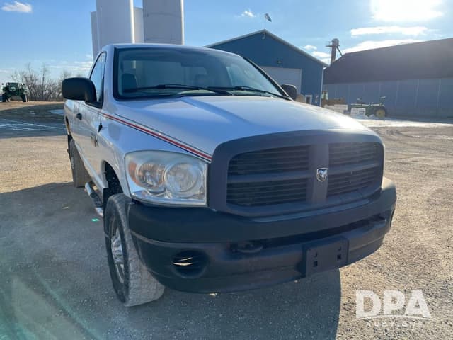 Image of Dodge Ram 2500 equipment image 3
