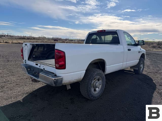 Image of Dodge Ram 2500HD equipment image 4