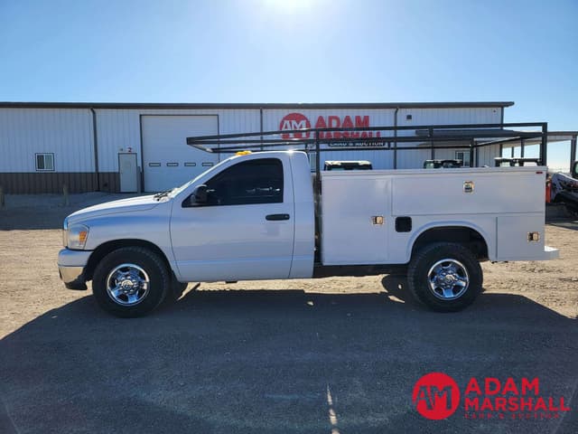Image of Dodge Ram 2500 equipment image 4