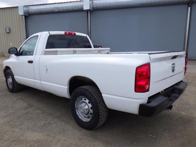 Image of Dodge Ram 2500 equipment image 3