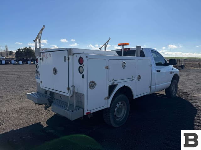 Image of Dodge Ram 2500HD equipment image 4