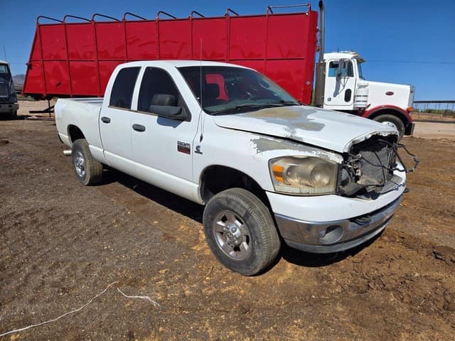 Image of Dodge Ram 2500HD equipment image 4