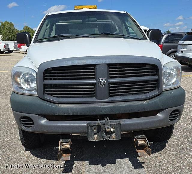 Image of Dodge Ram 2500HD equipment image 1