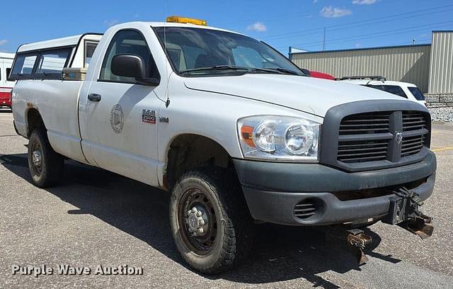 Image of Dodge Ram 2500HD equipment image 2