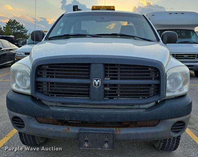 Image of Dodge Ram 2500HD equipment image 1