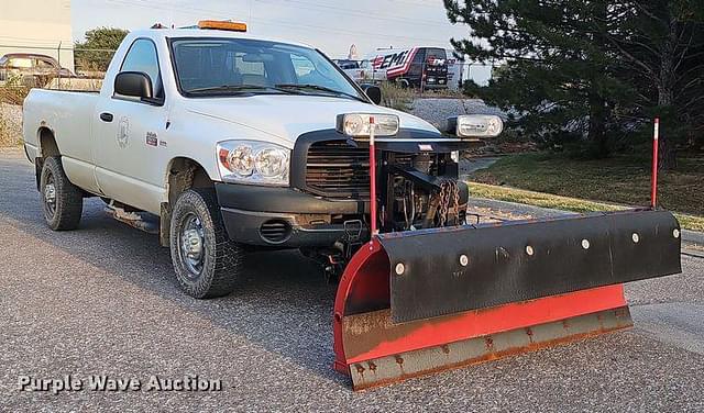 Image of Dodge Ram 2500HD equipment image 2