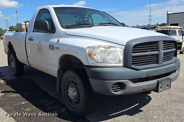 Image of Dodge Ram 2500HD equipment image 2