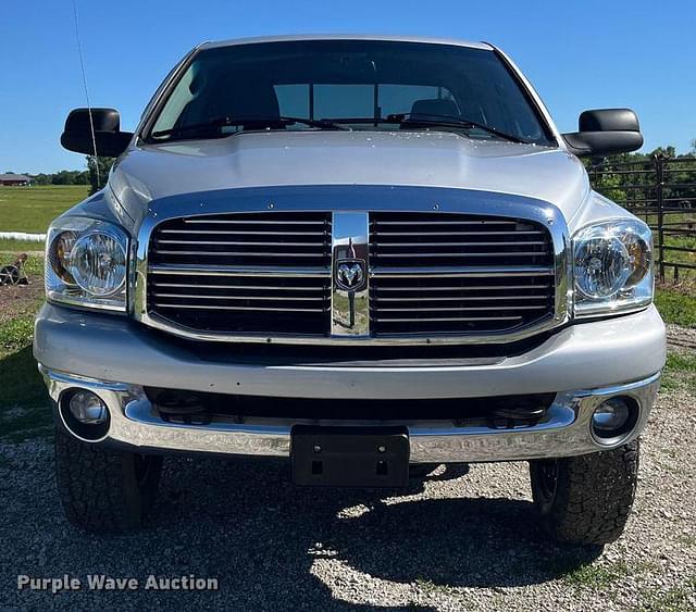 Image of Dodge Ram 2500HD equipment image 1