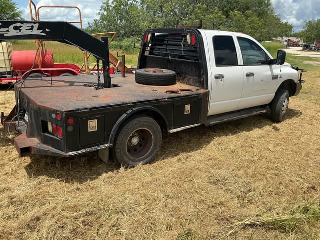 Image of Dodge Ram 3500 equipment image 4