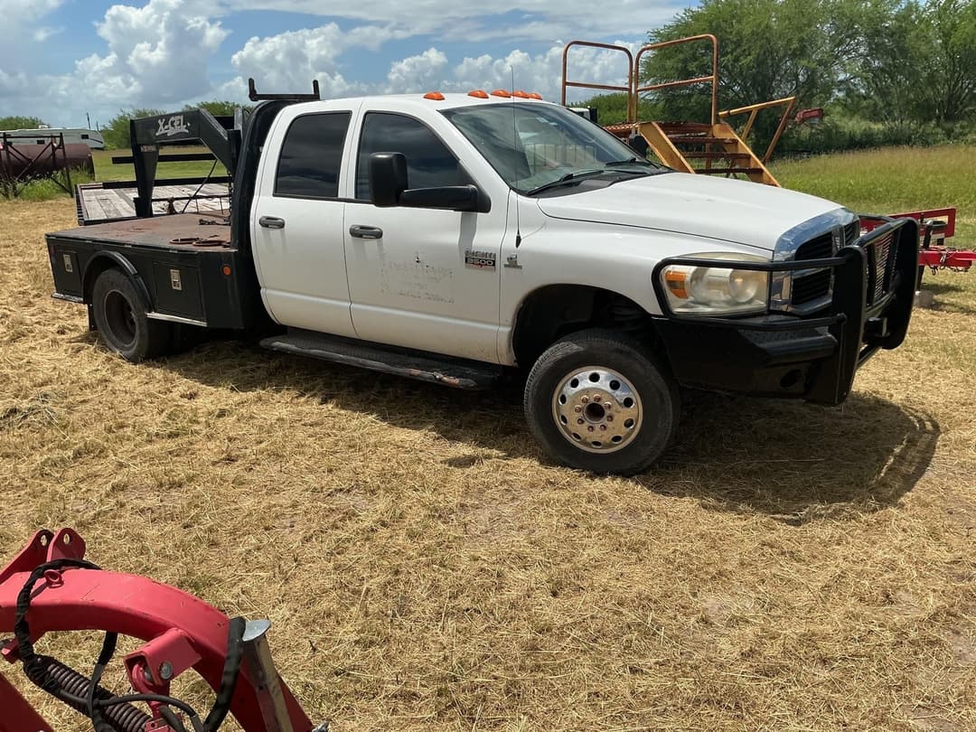 Image of Dodge Ram 3500 Primary image