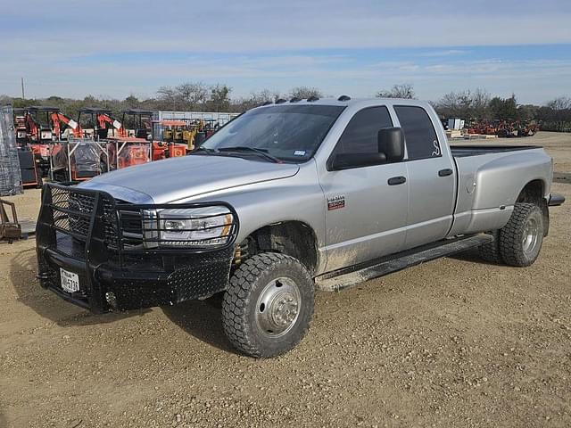 Image of Dodge Ram 3500 equipment image 1