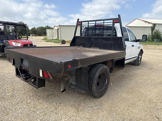 Image of Dodge Ram 3500 equipment image 4