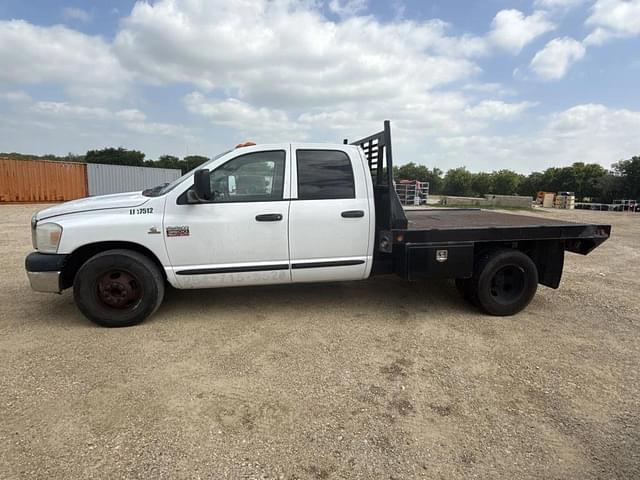 Image of Dodge Ram 3500 equipment image 1