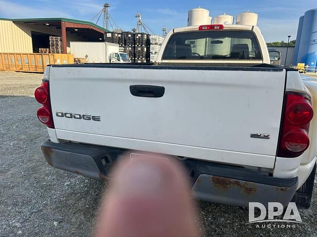 Image of Dodge Ram 3500 equipment image 4