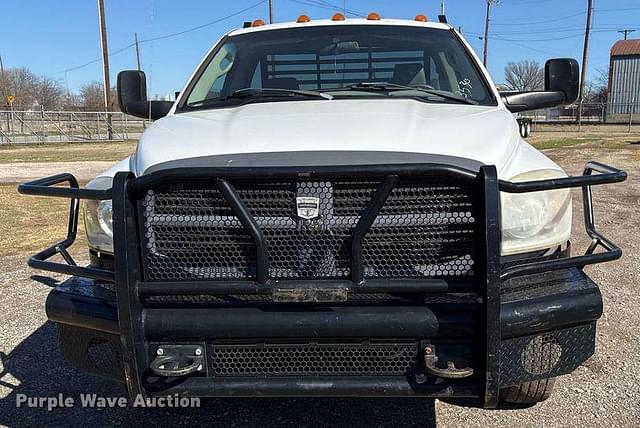 Image of Dodge Ram 3500 equipment image 1