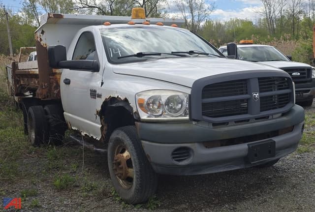 Image of Dodge Ram 3500 equipment image 1