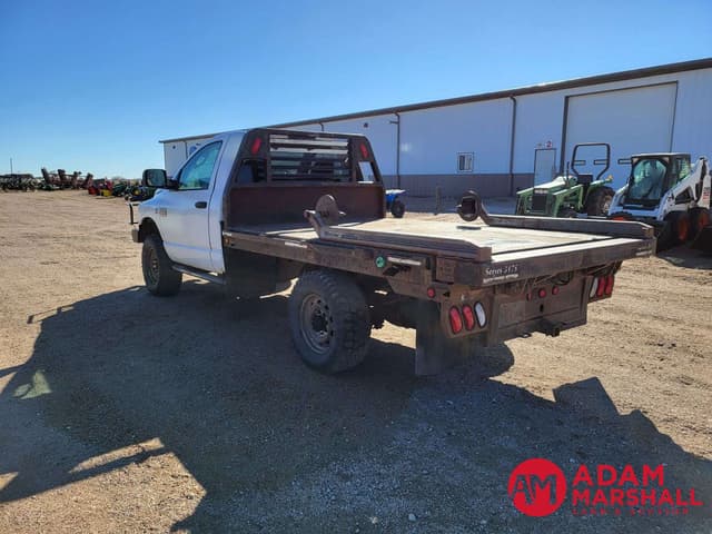 Image of Dodge Ram 3500 equipment image 3