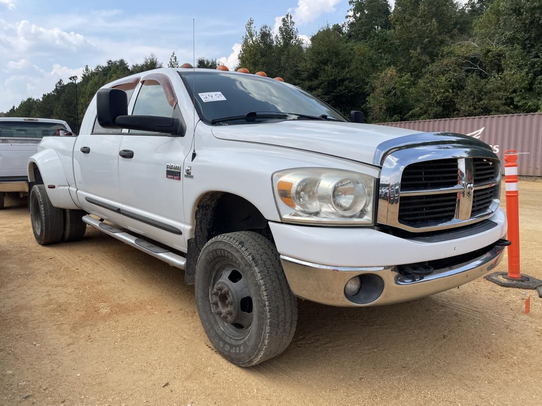 Image of Dodge Ram 3500 Primary image