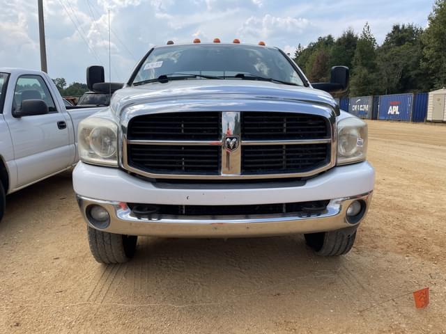 Image of Dodge Ram 3500 equipment image 1