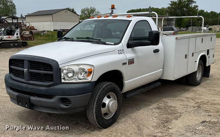 Image of Dodge Ram 3500 Primary image