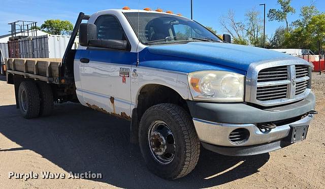 Image of Dodge Ram 3500HD equipment image 2