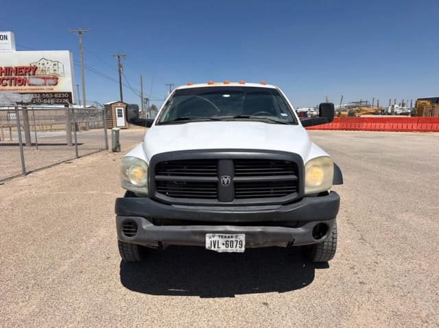 Image of Dodge Ram 4500 equipment image 1
