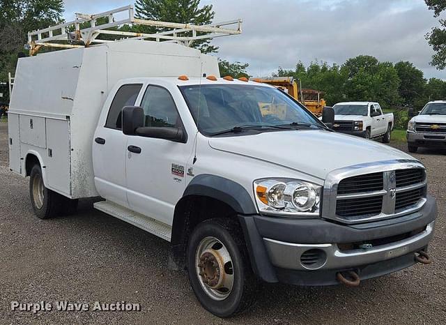 Image of Dodge Ram 4500 equipment image 2