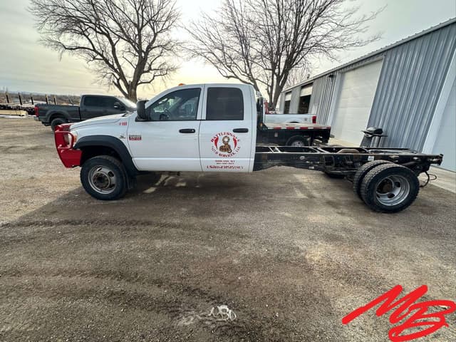 Image of Dodge Ram 4500 equipment image 2