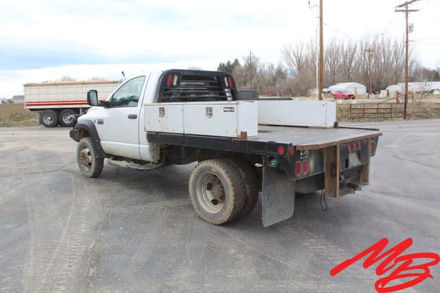 Image of Dodge Ram 5500HD equipment image 2