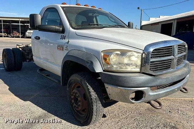 Image of Dodge Ram 5500 equipment image 2