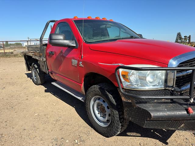 Image of Dodge Ram 2500 equipment image 3